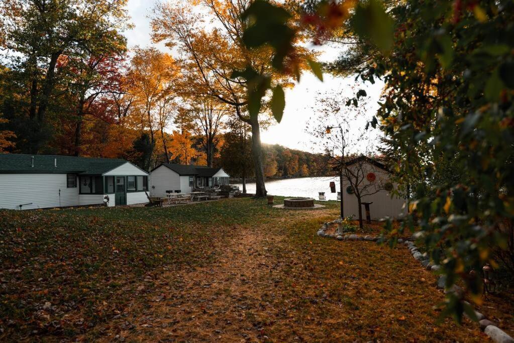 Big Blue Lake Cottages, Llc - Cottage #5 Holton Esterno foto