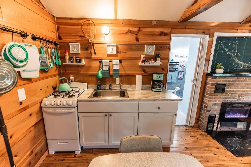 Big Blue Lake Cottages, Llc - Cottage #5 Holton Esterno foto