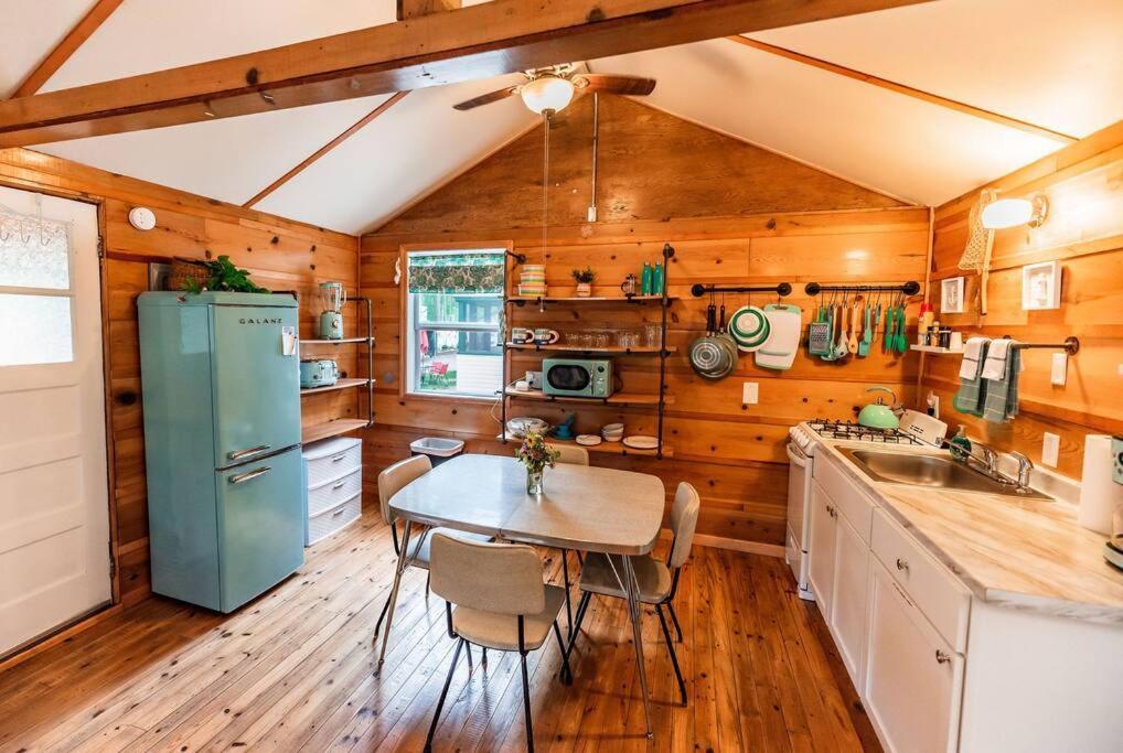 Big Blue Lake Cottages, Llc - Cottage #5 Holton Esterno foto