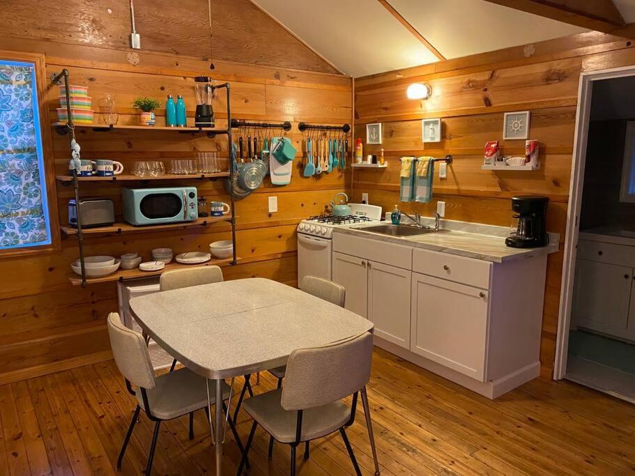 Big Blue Lake Cottages, Llc - Cottage #5 Holton Esterno foto