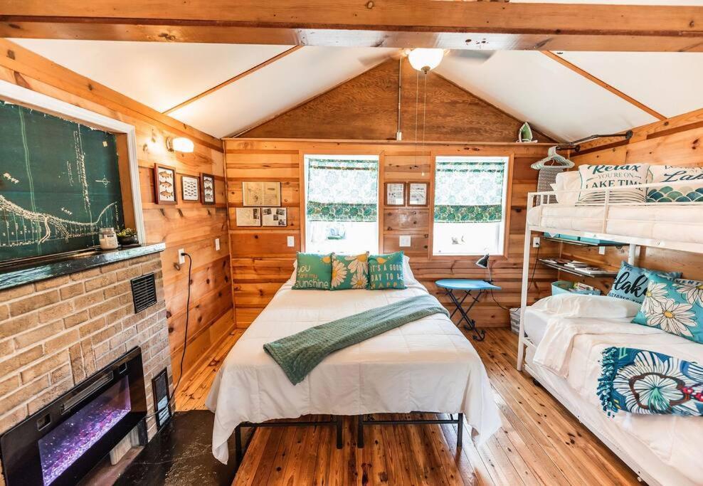 Big Blue Lake Cottages, Llc - Cottage #5 Holton Esterno foto