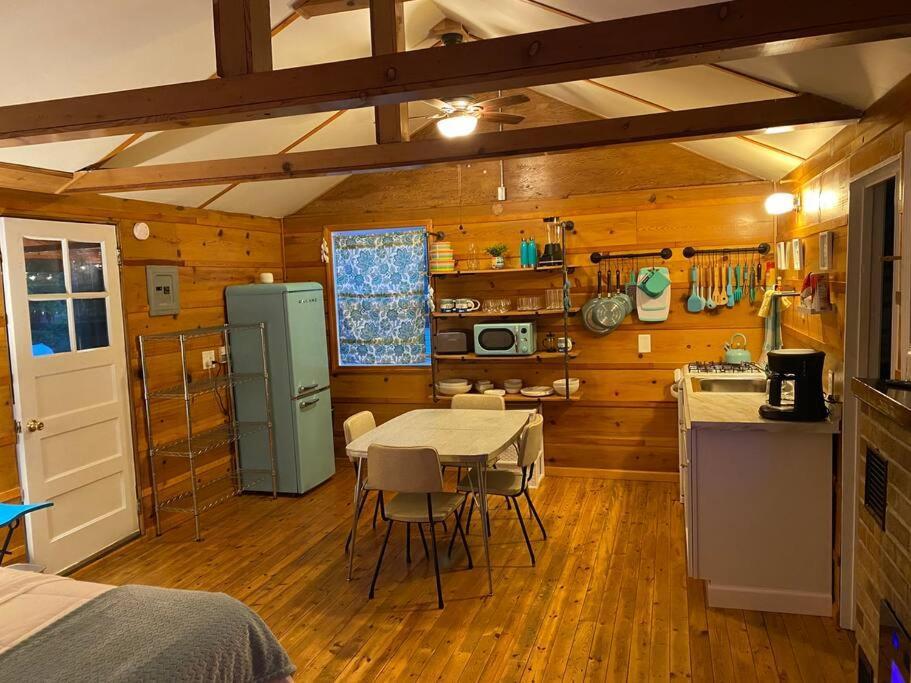 Big Blue Lake Cottages, Llc - Cottage #5 Holton Esterno foto